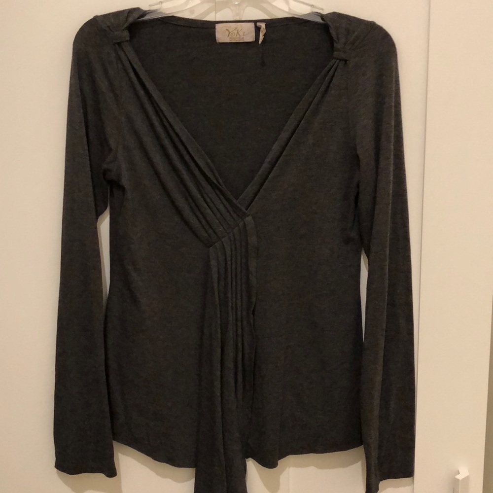 Charcoal grey long sleeve stretch tee